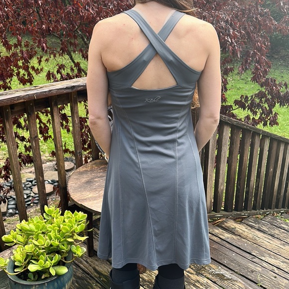Kuhl midi skater dress open back w broad cross strap sleeveless v neck grey XS - Picture 2 of 3